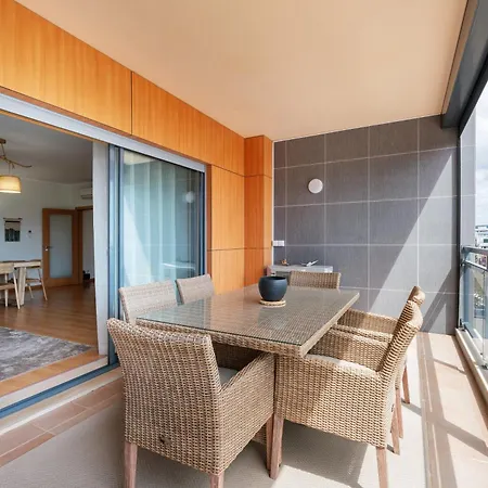 Privilege Marie With Rooftop Pool, Village Marina - Apartamento *
