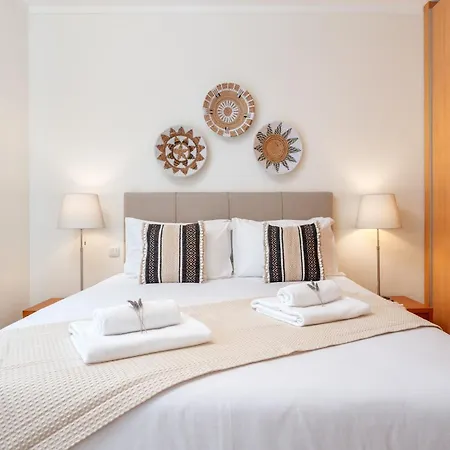 Privilege Marie With Rooftop Pool, Village Marina -